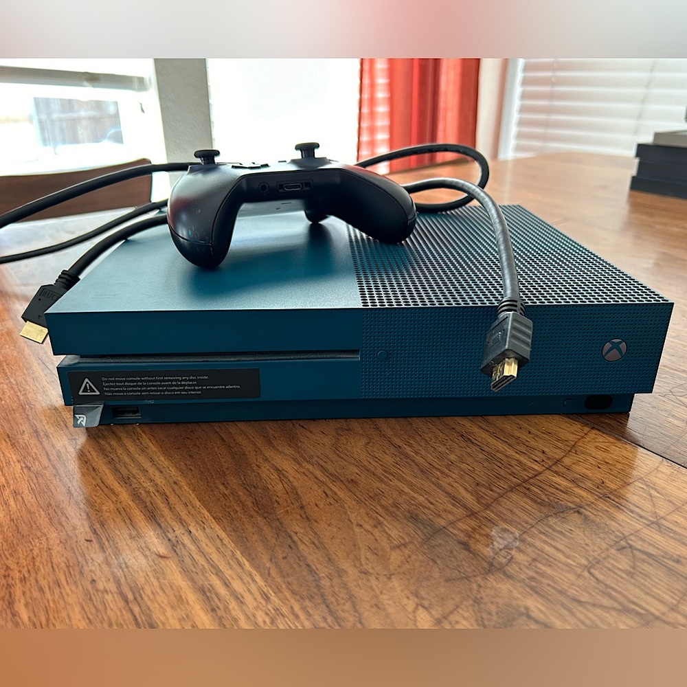 Xbox One S and Controller